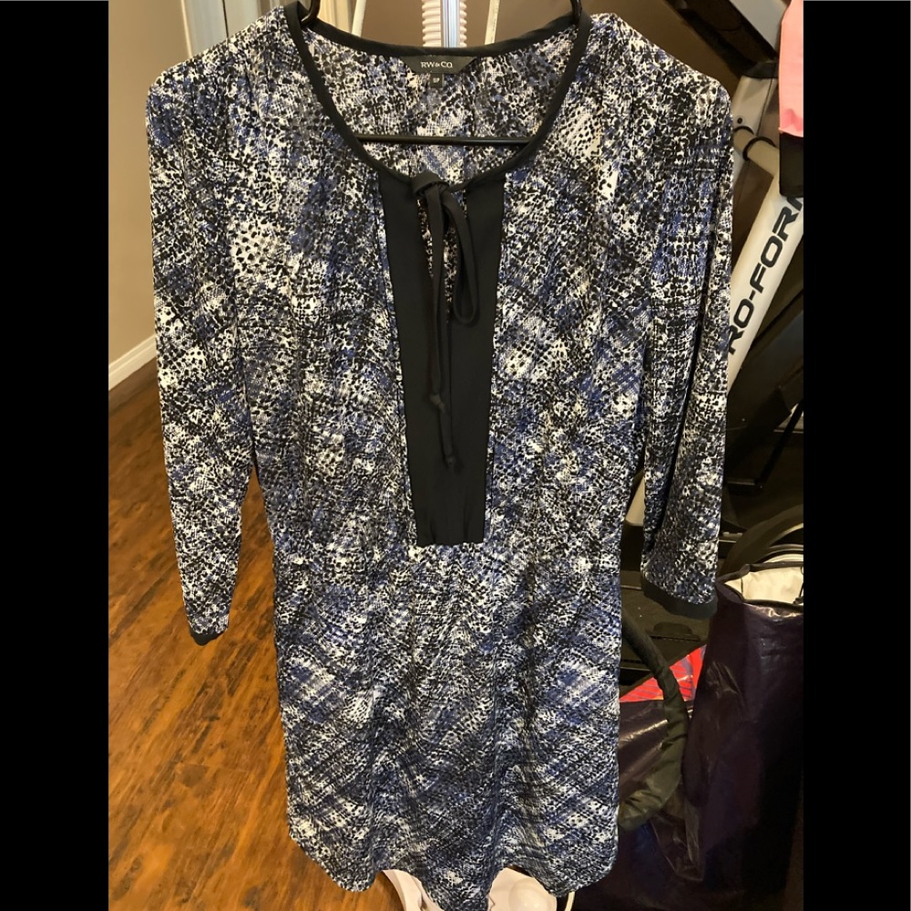 RW&Co long sleeve dress